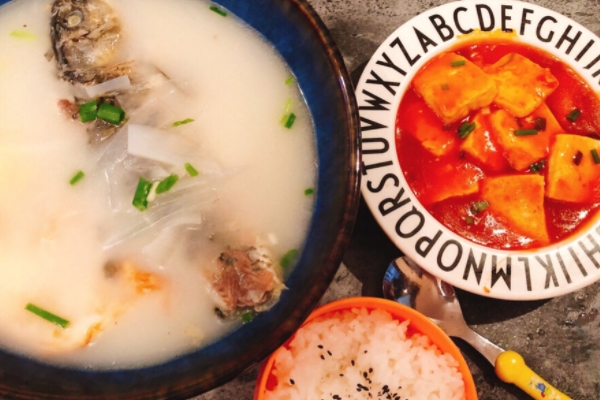 鱼汤白色的好吗(白色的鱼汤到底好不好)