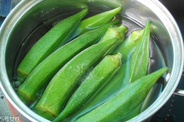 秋葵怎么做不粘(秋葵怎么做不粘又好吃)