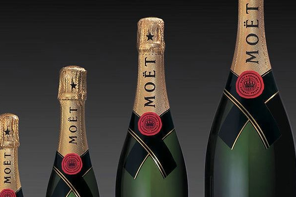 白中白香槟什么味道(白中白香槟是什么意思) 白中白香槟什么味道(白中白香槟是什么意思)