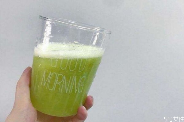 喝苦瓜汁能减肥吗(喝苦瓜汁能减肥吗什么时候喝最好)