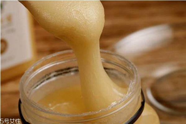 蜂蜜低于多少度结晶(蜂蜜低于多少度结晶)