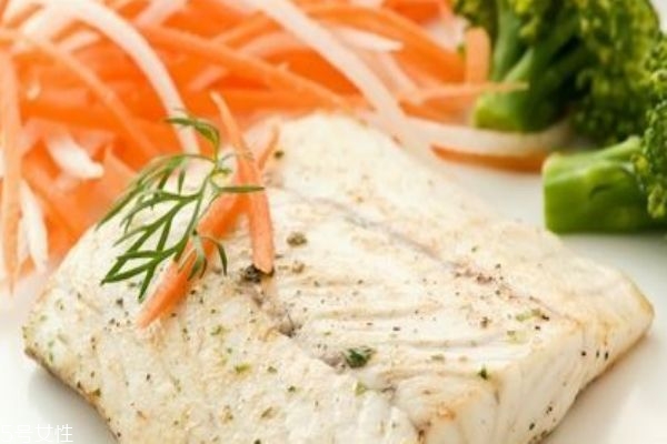 鳕鱼的挑选小技巧(鳕鱼怎么挑选) 鳕鱼的挑选小技巧(鳕鱼怎么挑选)