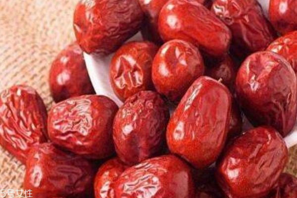 莴笋的最佳搭配食物(莴笋跟什么搭配最佳)