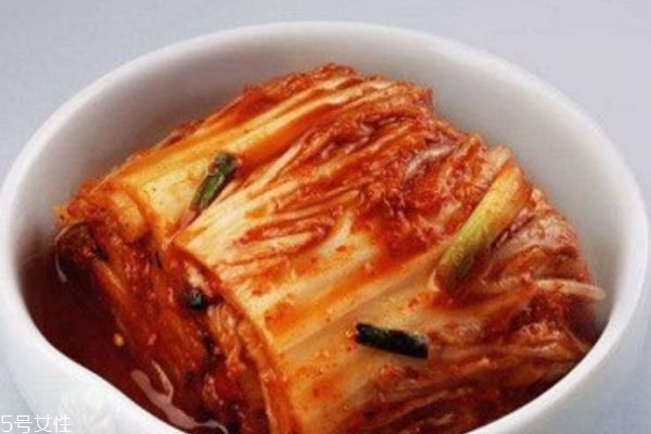 韩国泡菜怎么腌制(韩国泡菜怎么腌制做法视频)