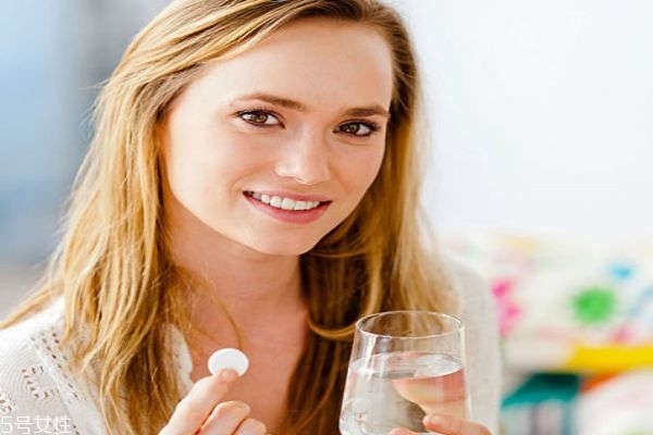 螺旋藻片的功效和作用(螺旋藻片的功效和作用及副作用)