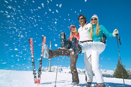 3、滑雪受伤原因是什么?(滑雪外伤发生的常见原因有哪些)