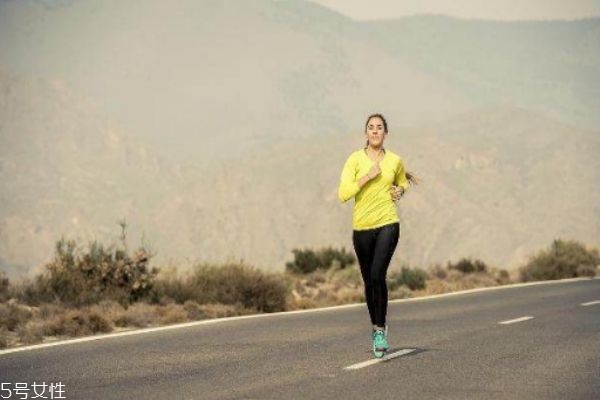 女人冬季养生小常识(冬季女人养生知识)