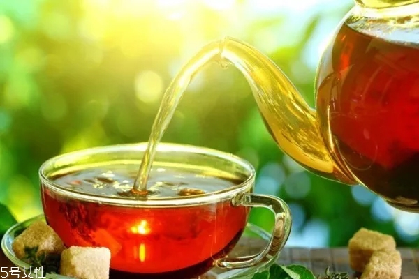 泡茶用什么水(泡茶用什么水最好,为什么?)