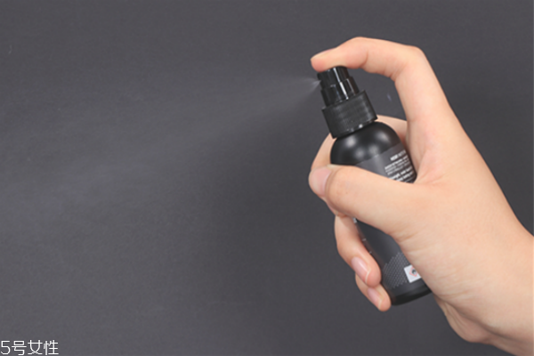 定妆喷雾为什么能定妆(定妆喷雾为什么能定妆?) 定妆喷雾为什么能定妆(定妆喷雾为什么能定妆?)