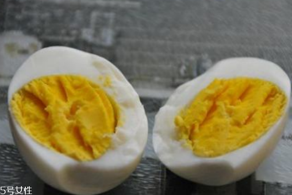 吃鸡蛋的好处(吃鸡蛋的好处和功效)