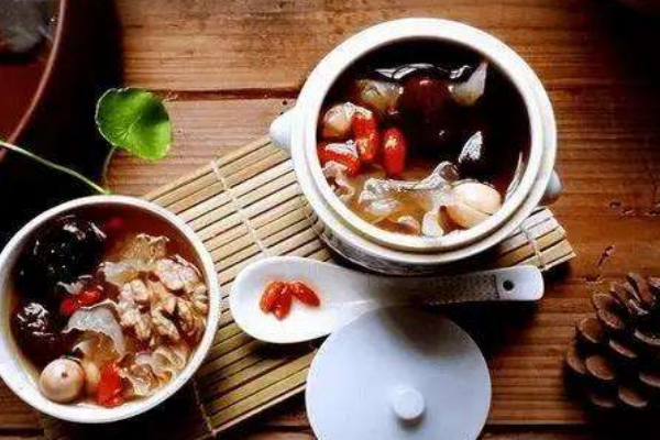 春季养生喝什么茶(春季养生喝什么茶去湿气)
