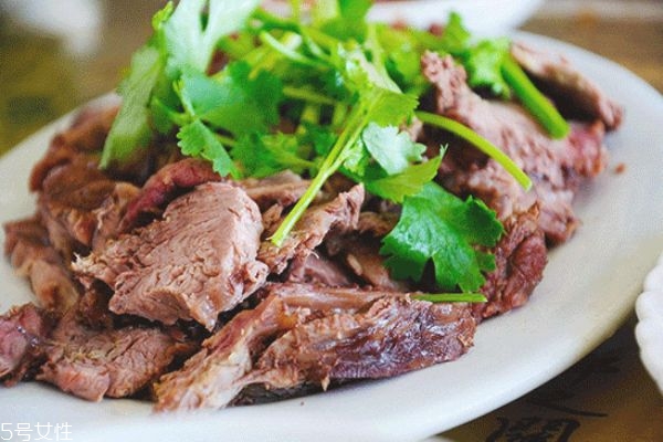 孕妇少量吃驴肉的好处(孕妇吃驴肉有什么好处)