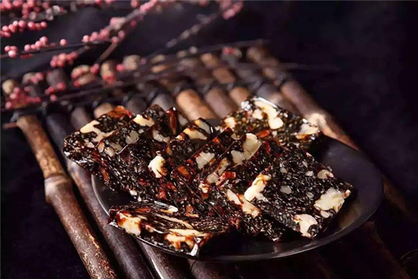 阿胶月经期间为什么不能吃(阿胶月经期间为什么不能吃)