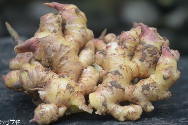 姜水的正确煮制方法(姜水怎么煮?)