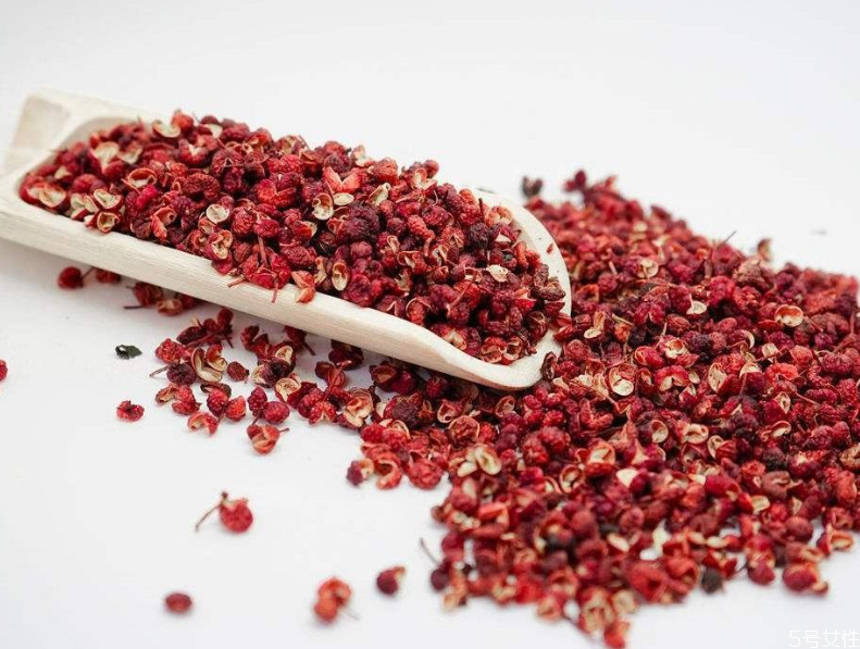 花椒泡脚的常见问题(花椒泡脚的正确方法)