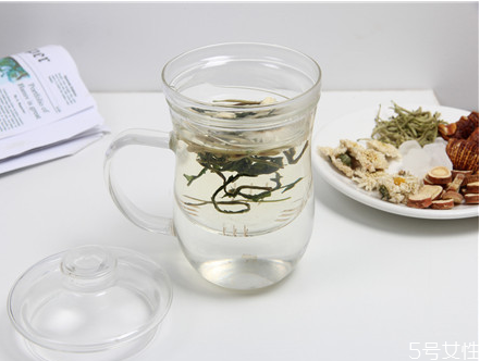 阴虚火旺吃什么好(阴虚火旺吃什么好,怎样调理) 阴虚火旺吃什么好(阴虚火旺吃什么好,怎样调理)