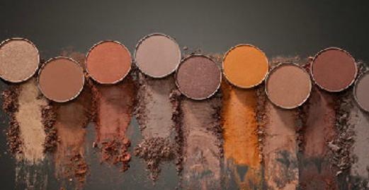 修容粉能当眼影吗(修容粉能当眼影吗)