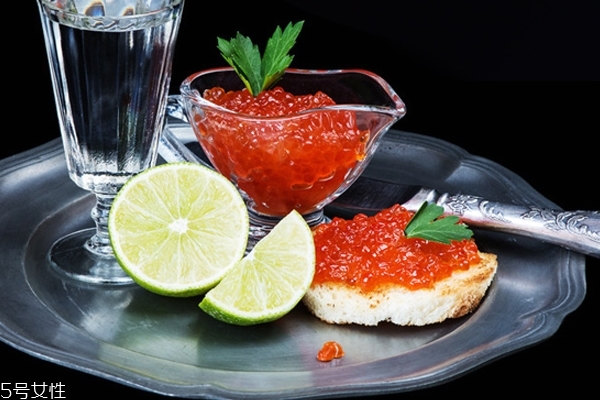 鱼子酱小知识(鱼子酱小知识) 鱼子酱小知识(鱼子酱小知识)