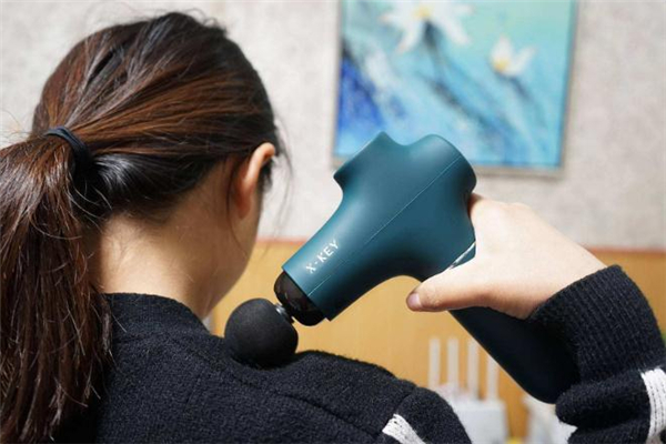 筋膜枪可以用在脖子上面吗(筋膜枪能用在颈椎上吗)