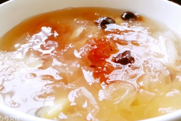 单晶冰糖是什么(单晶冰糖是什么原料做的)