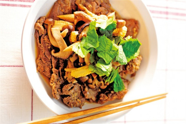 菇类蒸牛肉(牛肉蒸香菇的做法)