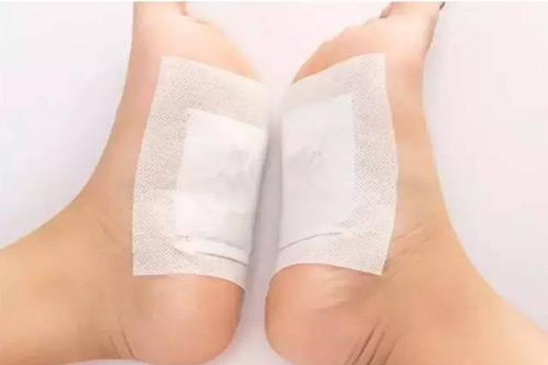 足贴的功效(足贴的功效和作用)