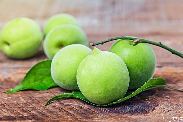 青梅放晴吃好还是饭后好(青梅饭前吃还是饭后吃最好)