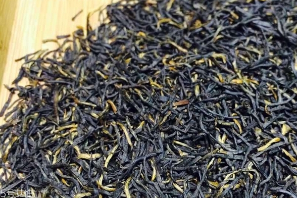 怎么看正山小种是否变质(怎样识别正山小种的质量)