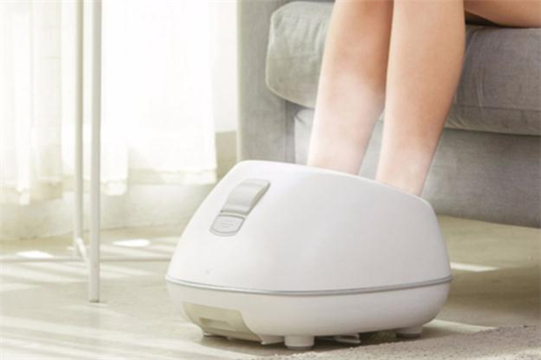 孕妇怎么用盐水泡脚(孕妇可以用盐水泡脚) 孕妇怎么用盐水泡脚(孕妇可以用盐水泡脚)