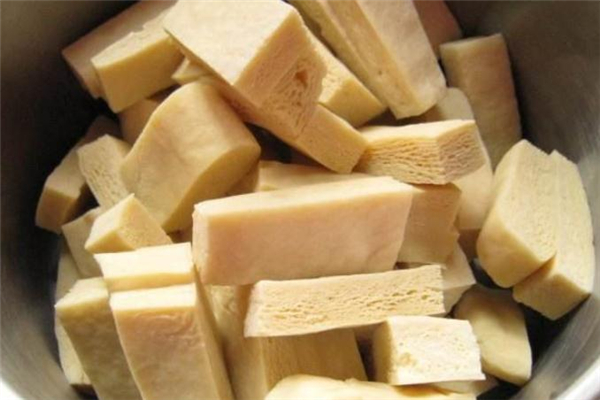 粉饼过期了还能用吗(粉饼过期了还能用吗没开封)