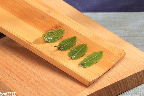 三伏贴贴在什么位置(三伏贴贴哪些部位)