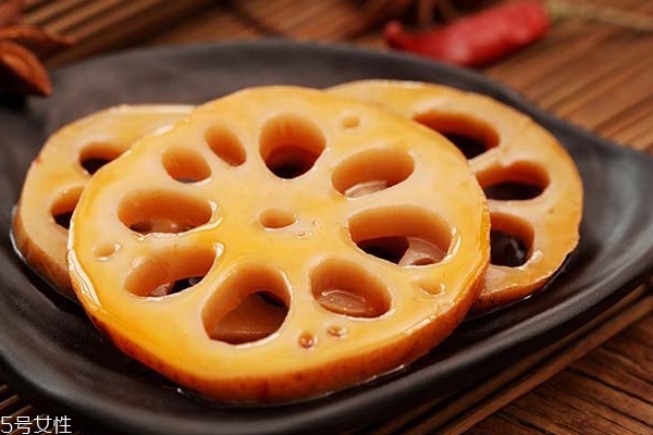 少白头是一种早衰标志吗(白头发是早衰吗) 少白头是一种早衰标志吗(白头发是早衰吗)