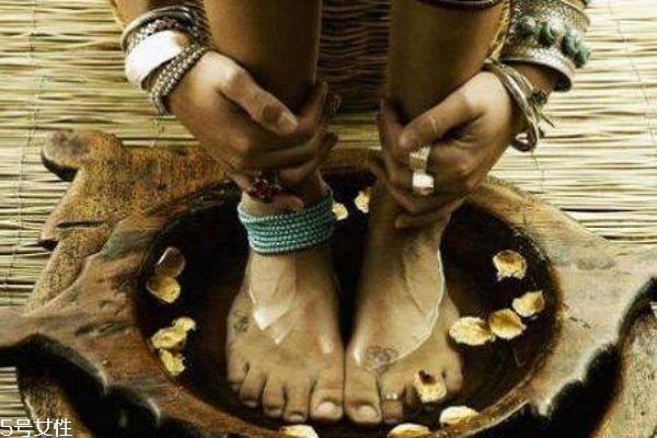 如何改善脚臭(如何改善脚臭)