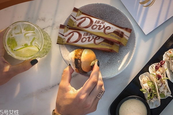 巧克力直接放冰箱有什么影响(巧克力放冰箱吗) 巧克力直接放冰箱有什么影响(巧克力放冰箱吗)