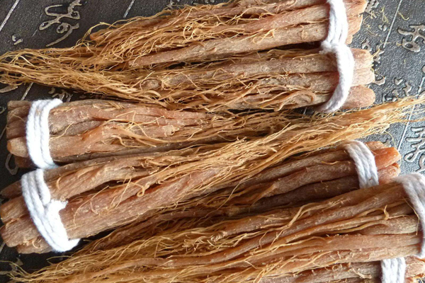 红参饮食注意(吃红参注意事项)
