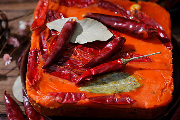 火锅底料气味怎么分辨好坏(如何判断火锅底料的好坏) 火锅底料气味怎么分辨好坏(如何判断火锅底料的好坏)