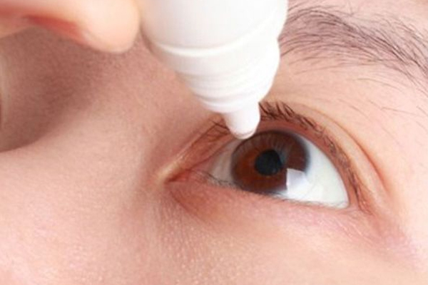 缓解眼疲劳吃什么(缓解眼疲劳吃什么食物)