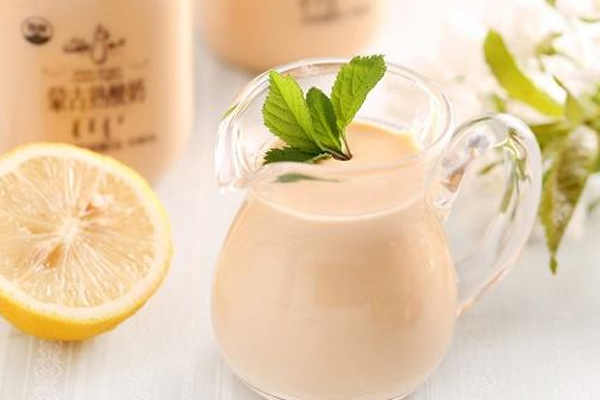 熟酸奶可以自制吗(熟牛奶能做酸奶吗)