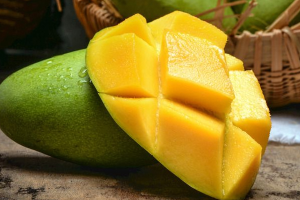 芒果硬的好还是软的好(芒果硬的好还是软的好吃)