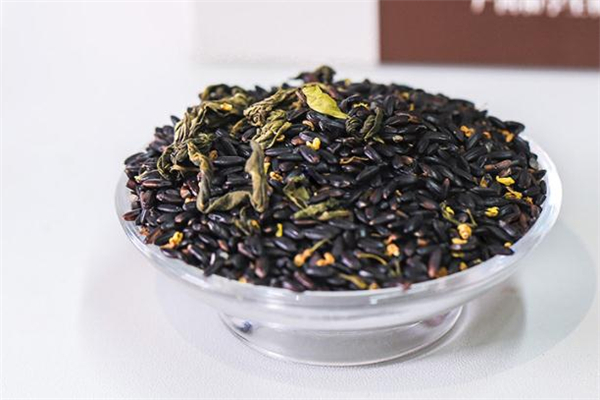 黑糯茶的作用(黑糯茶的作用和功效)