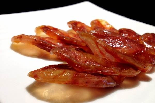 腊肠怎么炒颜色好看(腊肠怎么炒着好吃)