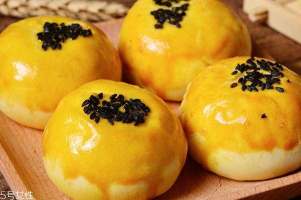 月饼热量高吗(月饼热量高吗?减肥可以吃吗) 月饼热量高吗(月饼热量高吗?减肥可以吃吗)