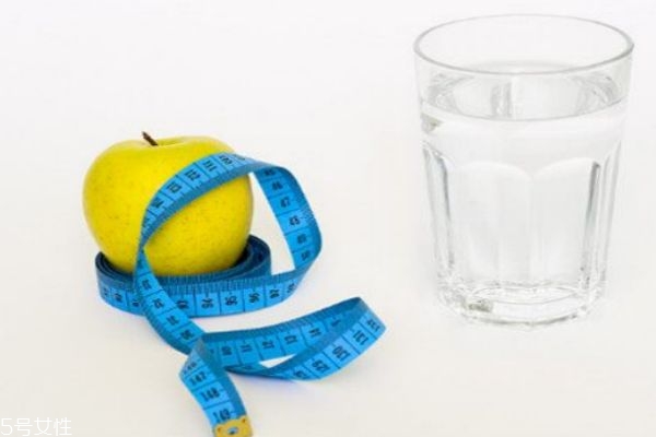 左旋肉碱减肥的注意事项(服用左旋肉碱减肥注意事项)