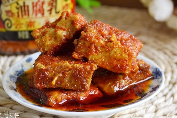 腐乳的制作原理(腐乳的制作原理反应方程式) 腐乳的制作原理(腐乳的制作原理反应方程式)