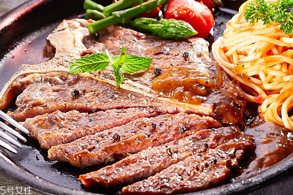 t骨牛排几分熟最好吃(t骨牛排几分熟最合适)