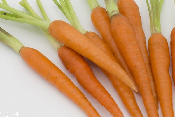 柚子和胡萝卜能一起吃吗(柚子和胡萝卜能一起吃吗)