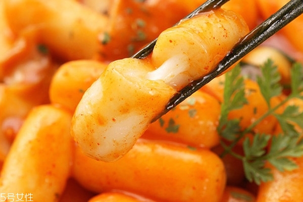 女人吃花胶的好处(女人吃花胶的好处)