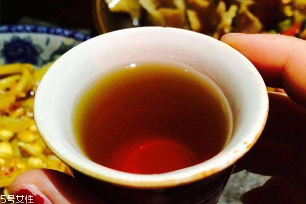黄酒的功效和作用(黄酒的功效和作用禁忌)