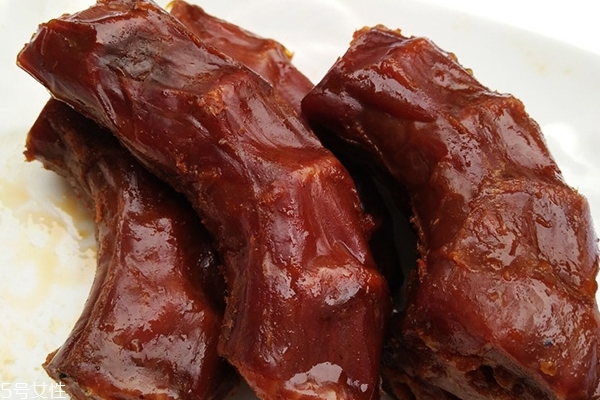 容易出现这些疾病(容易引起的疾病)