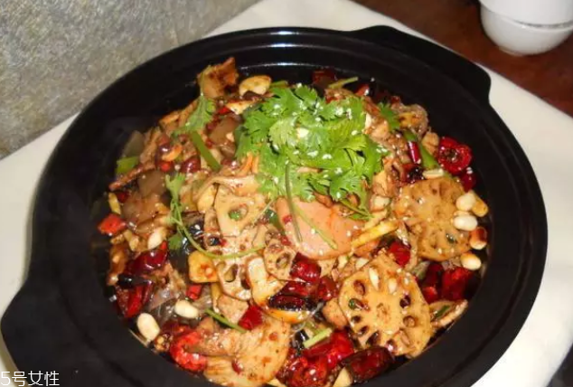 麻辣锅怎么做好吃(麻辣香锅制作方法)